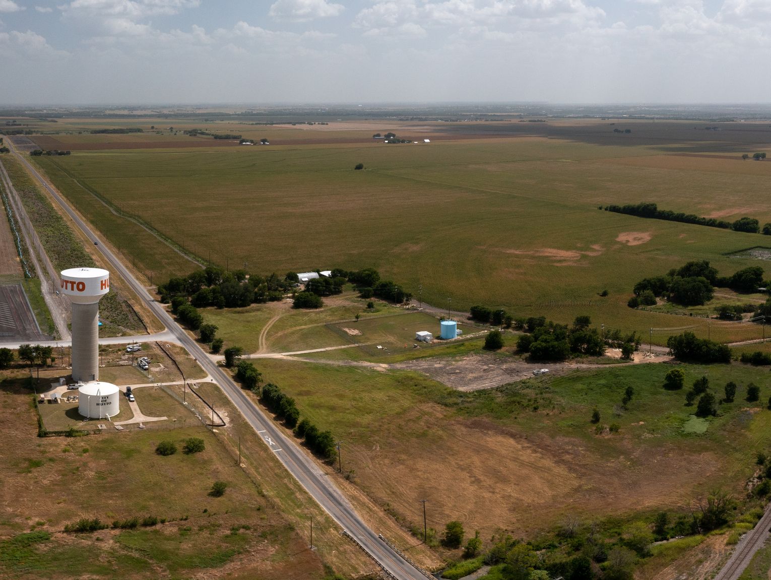 Megasite HUTTO PINS HOPES ON MEGASITE PROGRESS
